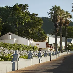 Val Du Charron Wine & Leisure Estate Guest house