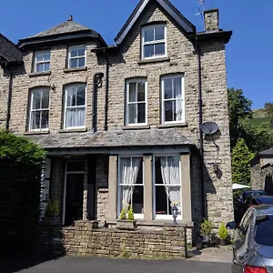Daleslea Bed & Breakfast